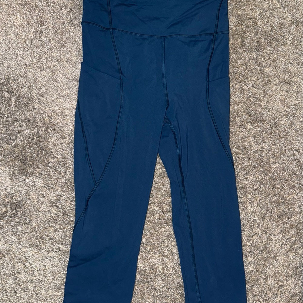 Cropped Lululemon Athletica Deep Blue Leggings